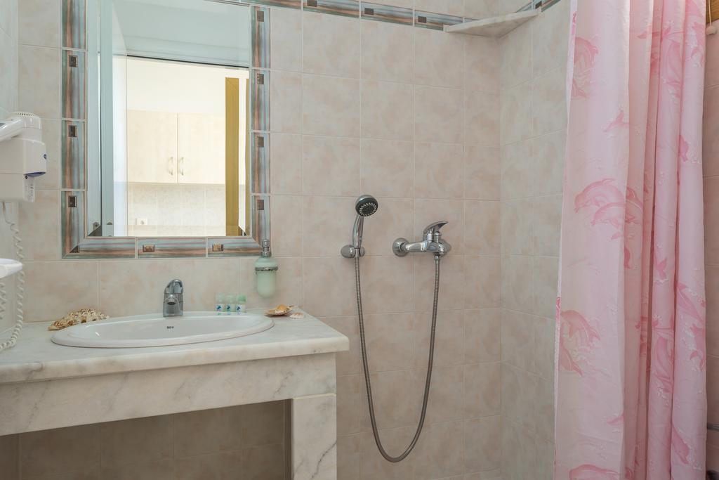Ritsa Studios Skiathos Town Bagian luar foto