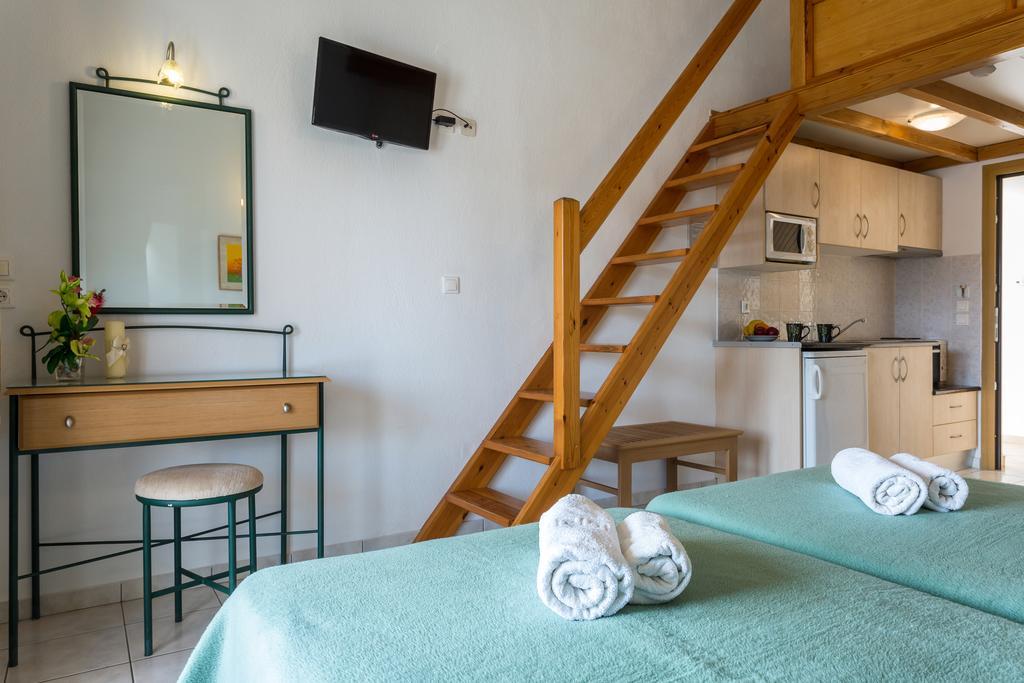 Ritsa Studios Skiathos Town Bagian luar foto