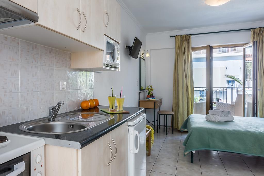 Ritsa Studios Skiathos Town Bagian luar foto