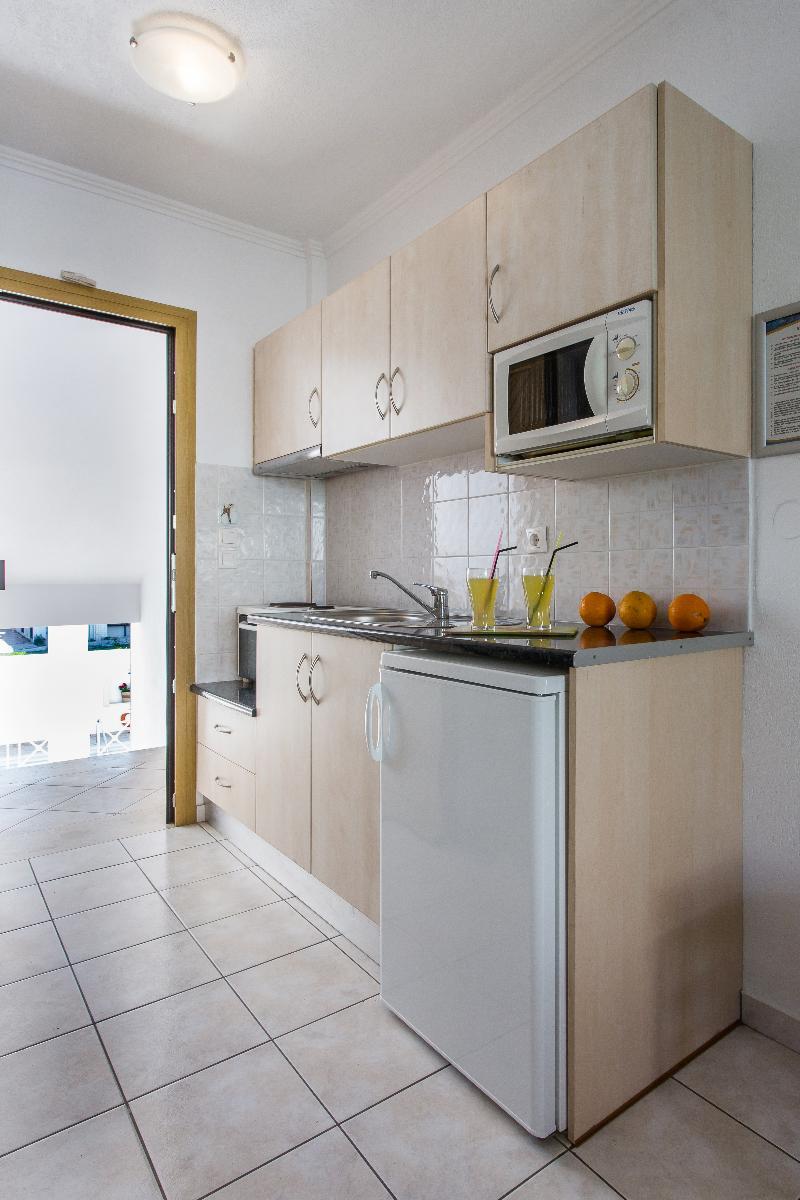 Ritsa Studios Skiathos Town Bagian luar foto
